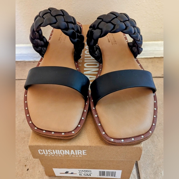 Sandals - Picture 1 of 3